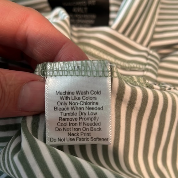 Jos A Bank Traveler Tailored Fit 4XLT performance fabric polo shirt - Picture 7 of 8